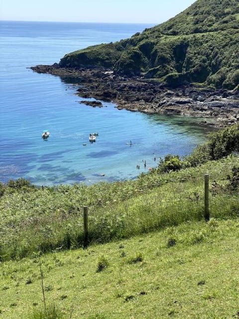 Stylish Seaside Cornish Cottage,sleeps8 +BBQ House in Looe