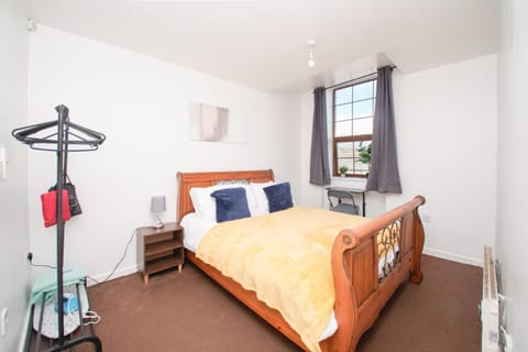 3 bed apartment, centre of Rochdale Condo in Rochdale