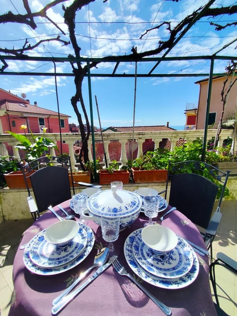 Property building, Patio, Day, View (from property/room), Balcony/Terrace, Dining area