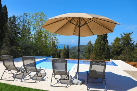 Patio, Mountain view, Pool view, Swimming pool