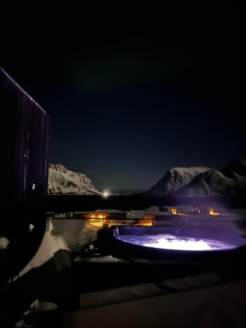 Night, Natural landscape, Hot Tub, Mountain view