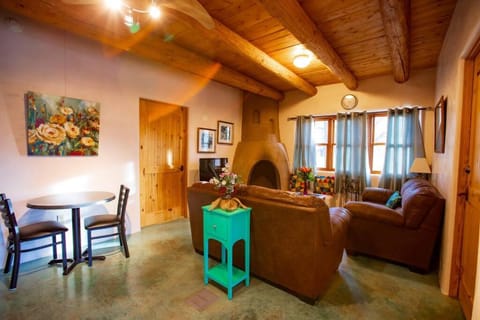 Cozy & Relaxing Near Taos Plaza Haus in Taos