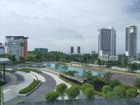 HP208 -2-bedroom-Cyberjaya-Netflix-Wifi-Parking, 3021 Condominio in Putrajaya