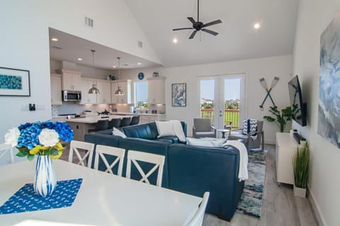 Galveston Beach House w Water Views & New Pool Haus in Terramar Beach