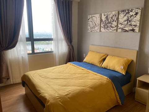 Căn hộ 3 Bedroom view sông, full nội thất, liền kề Vincom Condo in Ho Chi Minh City