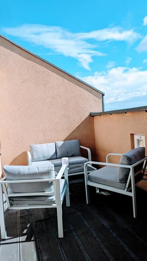 Premium Art Apartment mit Ausblick,WLAN,TV, E-Roller Apartment in Chemnitz