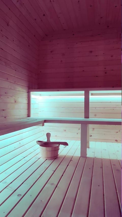 Property building, Sauna, Sauna, Spa and wellness centre/facilities