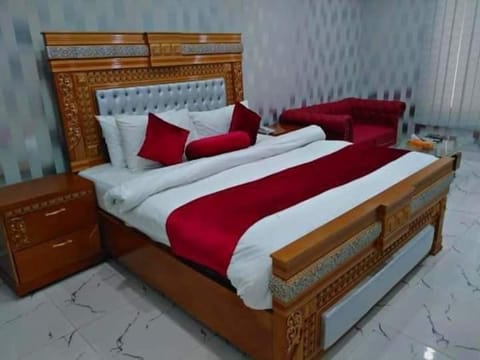 Family Rooms Bed and breakfast in Karachi