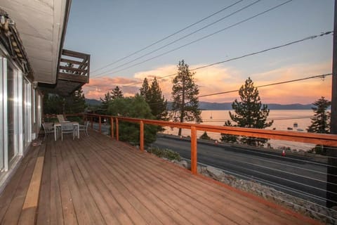 Big Blue Views Walk 2 Lake House in Tahoe Vista