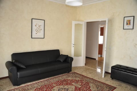 Apartment Montebello Eigentumswohnung in Parma