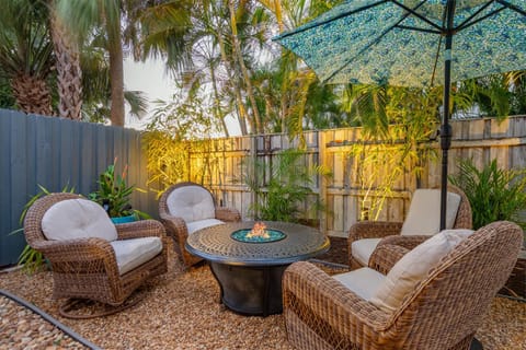 Patio, Balcony/Terrace, flat iron