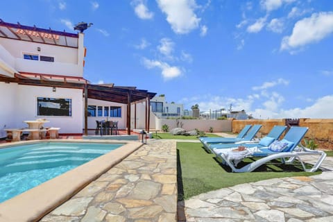 Patio, Garden, Swimming pool