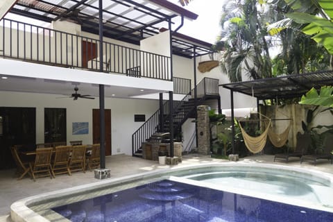 Heart of Jaco- Luxury Villa with Pool House in Jaco