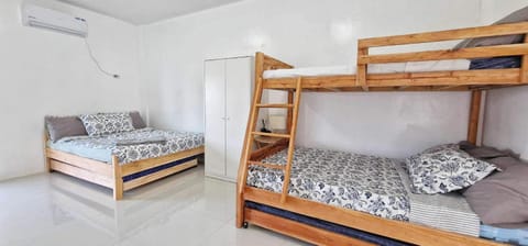 Photo of the whole room, bunk bed