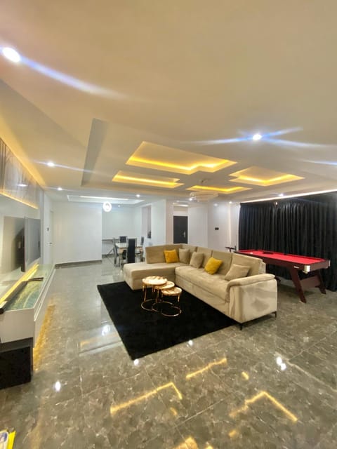 Luxury 3BR + 3.5bath apartment in Victoria Island with pool Condo in Lagos