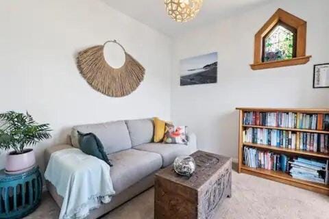 Seaglass Cottage Bed and Breakfast in Lower Hutt