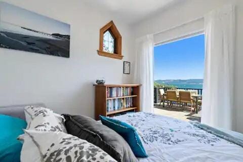 Seaglass Cottage Bed and Breakfast in Lower Hutt