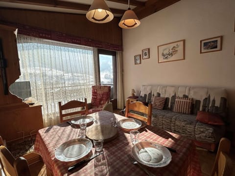 Charmant appartement T2 à Praz sur Arly avec parking et balcon - 300m du village, 600m des pistes - FR-1-603-88 Apartment in Megève