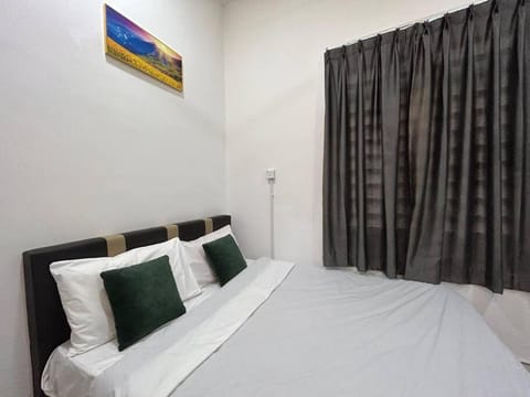 Ipoh Family Cozy Homestay 4R4B 12-13pax SY23 House in Ipoh