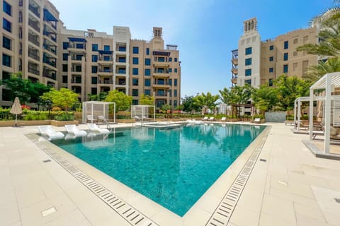 FAM Living - Serene 1BR Haven in Madinat Jumeirah Living Apartment in Dubai