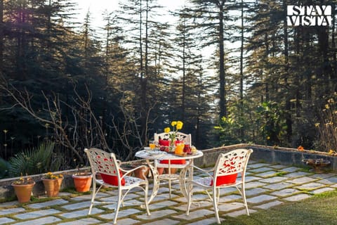 StayVista at Dimple Lodge Chalet in Shimla
