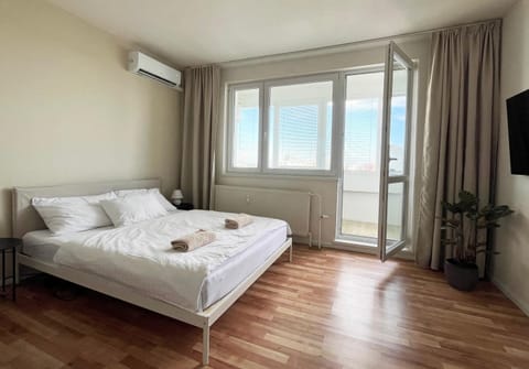 Photo of the whole room, Bedroom, air conditioner