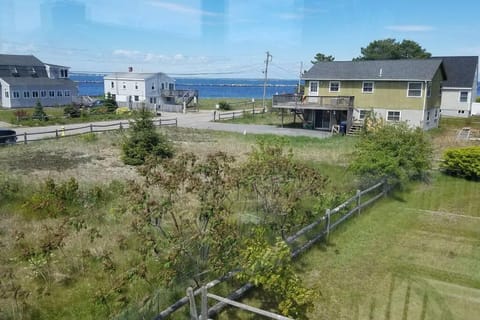 Coastal Cottage w/ 2BR, Beach Access & Ocean Views Villa in Biddeford