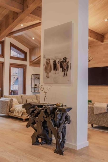 Le Glacier Pelve Courchevel 1650 - Five Bedrooms - Bed & Breakfast Chalet in Saint-Bon-Tarentaise