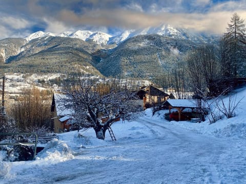 Nearby landmark, Day, Natural landscape, Winter, Mountain view