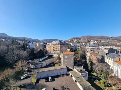 Le Landouzy - Parking - Netflix - Wifi Apartment in Clermont-Ferrand