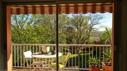 Balcony/Terrace, Garden view