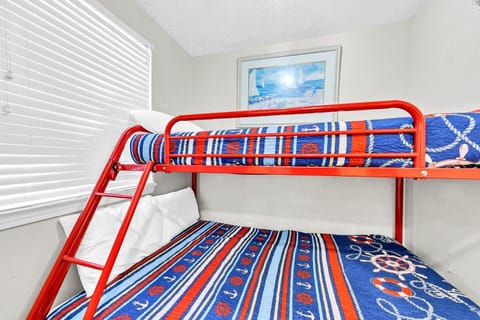 Destin West Gulfside Two Bedroom with Bunks!!! Lazy River!! House in Okaloosa Island