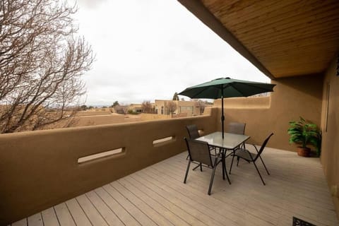 View (from property/room), Balcony/Terrace