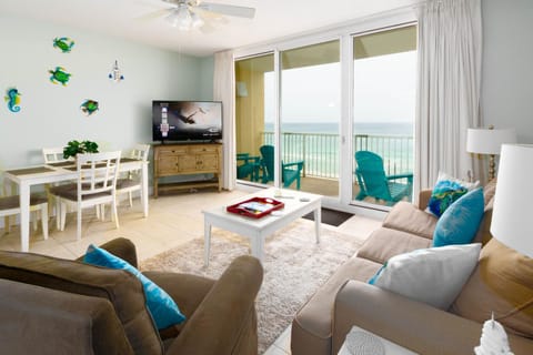 TV and multimedia, Living room, Seating area, Sea view, fireplace