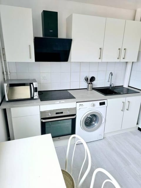 Très bel Appartement, 10 min gare, 20 min de Paris Apartment in Île-de-France