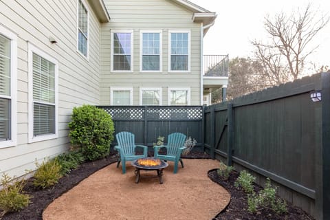 Property building, Patio, Garden