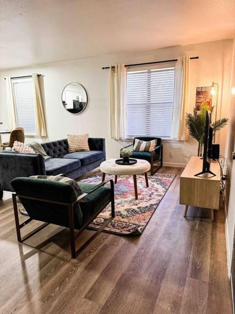 Downtown SA Cozy & Central 2 BR Apt Apartment in San Antonio