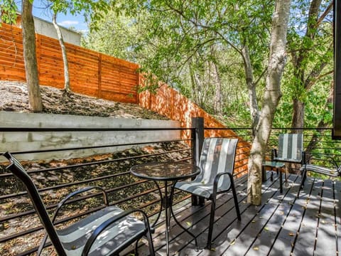 2 Homes-16 Guests-POOL-ARCADe-Large Backyard-Grill House in Austin