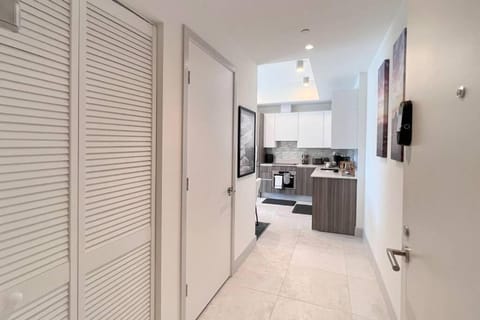 New 1/1 Apartment in Smart Brickell with Parking Apartment in Brickell