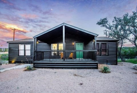 Starlight Horizon 2 Cabins (J & K) Casa in Canyon Lake