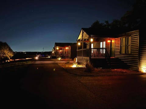 Starlight Horizon 2 Cabins (J & K) Casa in Canyon Lake