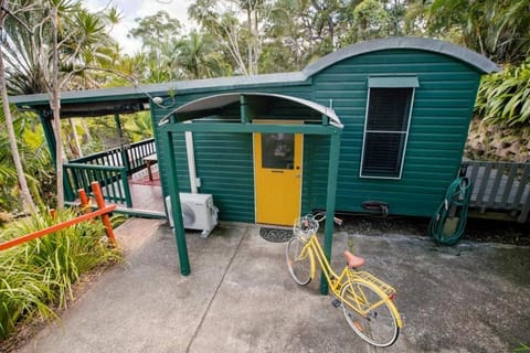Birdsong Train Carriage Cabins Condo in Palmwoods