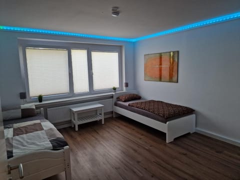 Möblierte 3 Zimmer Unterkunft mit Internet Apartment in Paderborn