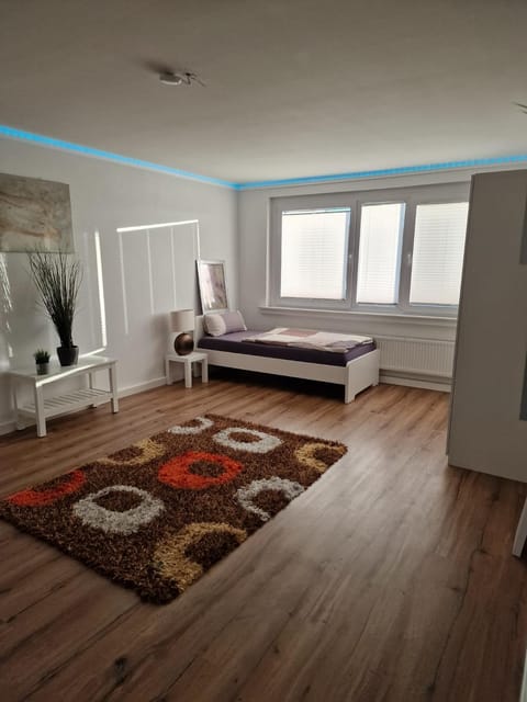 Möblierte 3 Zimmer Unterkunft mit Internet Apartment in Paderborn