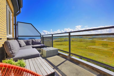 Natural landscape, View (from property/room), Balcony/Terrace