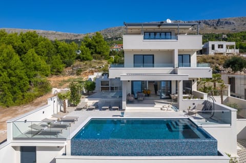 Beach, City view, Garden view