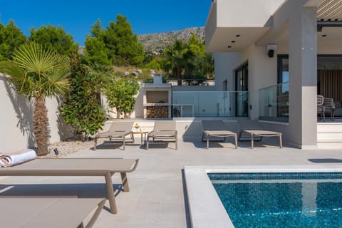 Balcony/Terrace, Swimming pool