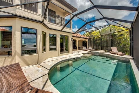 Villa Regency by CoralVilla - luxury villa with charme water view Villa in Cape Coral