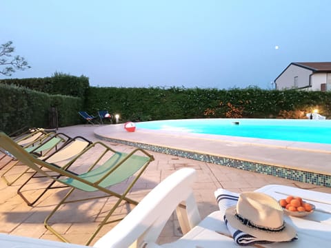 Garden, Garden view, Pool view, Swimming pool, sunbed