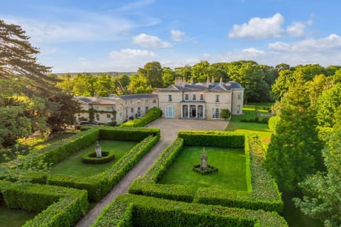 Property building, Spring, Day, Natural landscape, Garden, Garden view